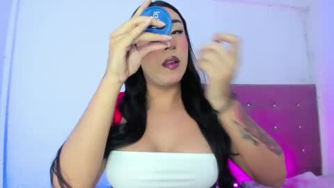 Snapshot of osoriomariaf chatting on 11-25-25, 12:38 Maria online show from 11-25-25, 12:38