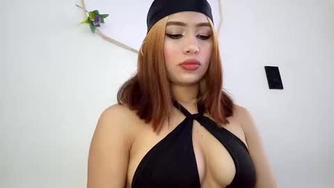 Snapshot of osornomaria268 chatting on 02-17-25, 02:04 Paulina online show from 02-17-25, 02:04