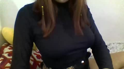 Snapshot of osornomaria268 chatting on 02-21-25, 05:09 Paulina online show from 02-21-25, 05:09