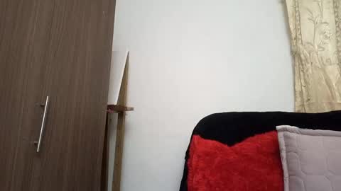 Snapshot of osornomaria268 chatting on 10-11-25, 10:14 Paulina online show from 10-11-25, 10:14