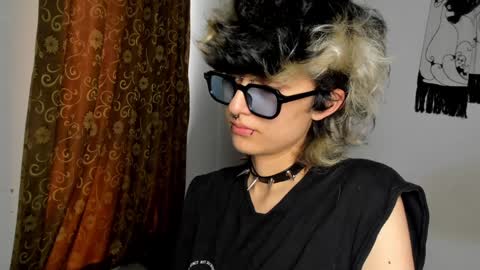 Snapshot of ottoyan_ chatting on 12-13-24, 10:02 Otto 3 online show from 12-13-24, 10:02