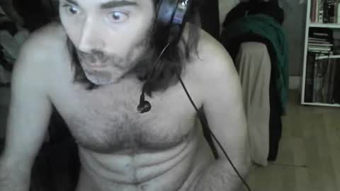 ouinnybis195625 online show from 12-18-25, 11:27