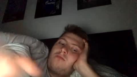 Snapshot of outflayd chatting on 10-27-25, 03:43 outflayd online show from 10-27-25, 03:43