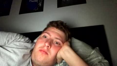 Snapshot of outflayd chatting on 11-02-25, 11:51 outflayd online show from 11-02-25, 11:51