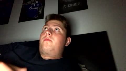 Snapshot of outflayd chatting on 11-04-25, 12:10 outflayd online show from 11-04-25, 12:10