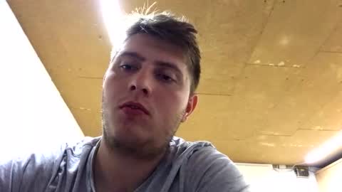 Snapshot of outflayd chatting on 11-08-25, 11:14 outflayd online show from 11-08-25, 11:14