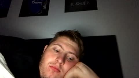 Snapshot of outflayd chatting on 11-19-25, 02:11 outflayd online show from 11-19-25, 02:11