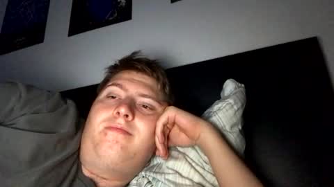 Snapshot of outflayd chatting on 11-22-25, 05:28 outflayd online show from 11-22-25, 05:28