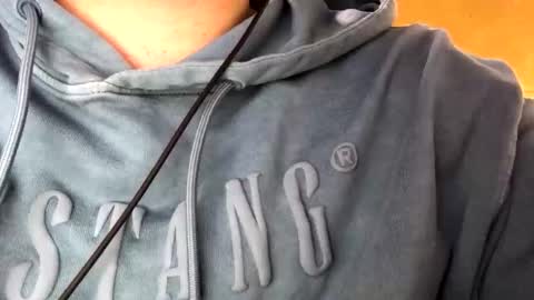 Snapshot of outflayd chatting on 11-26-25, 10:16 outflayd online show from 11-26-25, 10:16