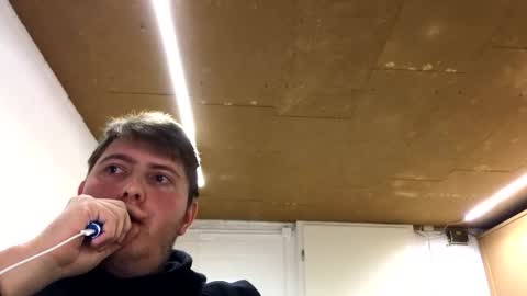 Snapshot of outflayd chatting on 12-04-25, 11:13 outflayd online show from 12-04-25, 11:13