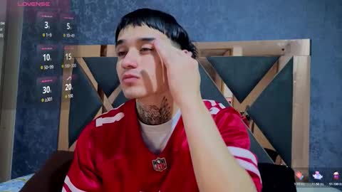 Snapshot of owen_desmond chatting on 10-21-25, 02:23 owen desmond online show from 10-21-25, 02:23