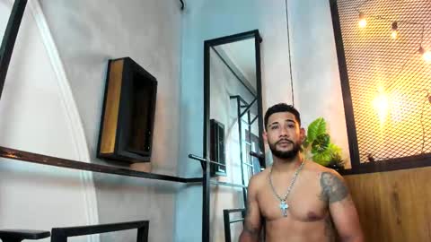 Owen Scott  online show from 11-05-25, 04:23