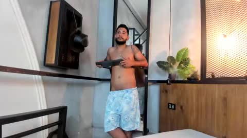 Owen Scott  online show from 11-07-25, 04:45