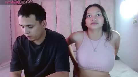 Snapshot of owenandrosecs chatting on 09-28-25, 06:57 Owen and Rose online show from 09-28-25, 06:57