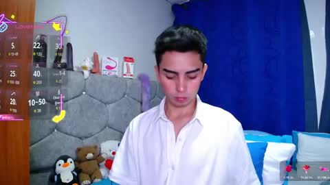 Owen  Independent model  online show from 09-30-25, 07:52