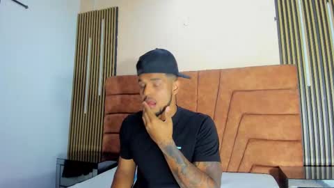 OWEN online show from 12-18-25, 03:29