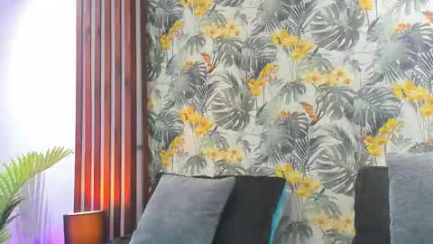 Snapshot of owenpierce1 chatting on 09-17-25, 11:34 Owen online show from 09-17-25, 11:34