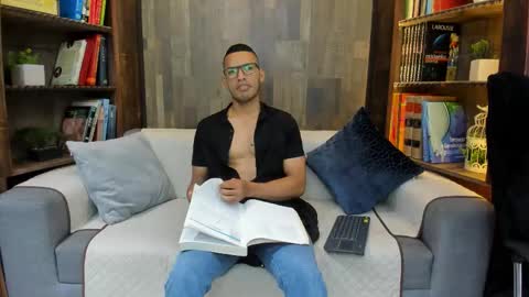 Snapshot of owenpierce1 chatting on 09-22-25, 11:23 Owen online show from 09-22-25, 11:23