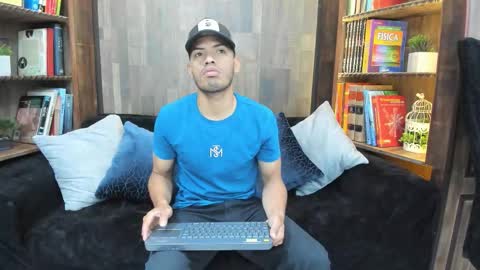 Snapshot of owenpierce1 chatting on 09-29-25, 11:59 Owen online show from 09-29-25, 11:59