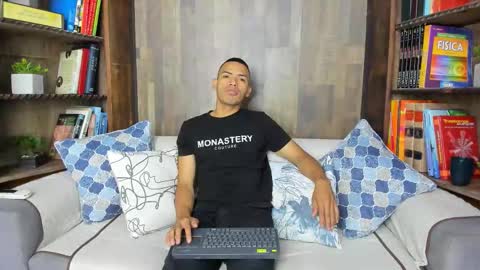 Snapshot of owenpierce1 chatting on 10-03-25, 12:13 Owen online show from 10-03-25, 12:13