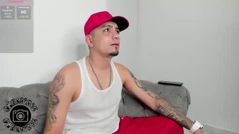 Snapshot of owensttone chatting on 10-10-25, 03:49 O W E N - S T O N E online show from 10-10-25, 03:49