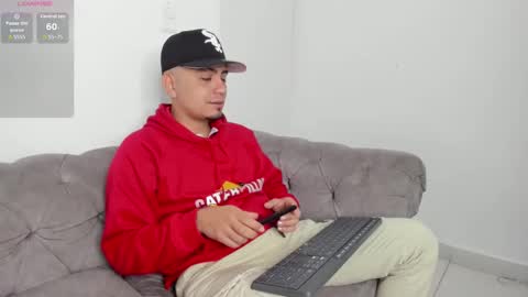 Snapshot of owensttone chatting on 10-12-25, 04:22 O W E N - S T O N E online show from 10-12-25, 04:22