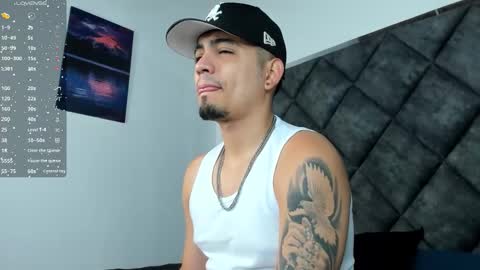 Snapshot of owensttone chatting on 11-14-25, 12:26 O W E N - S T O N E online show from 11-14-25, 12:26