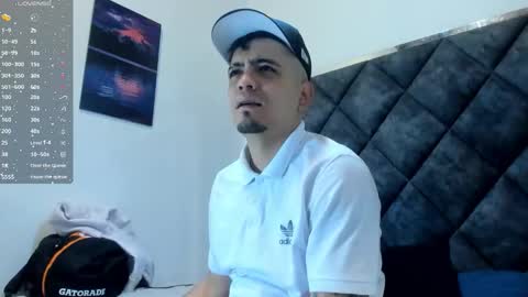 Snapshot of owensttone chatting on 11-16-25, 12:55 O W E N - S T O N E online show from 11-16-25, 12:55