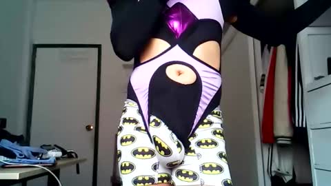 Jeannifer online show from 12-17-25, 07:31