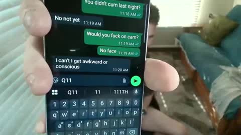 Snapshot of ozlax chatting on 12-17-25, 07:20 ozlax online show from 12-17-25, 07:20