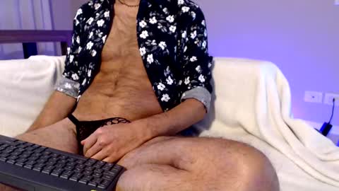 Snapshot of p_h_i_l chatting on 01-16-25, 03:46 Fede online show from 01-16-25, 03:46