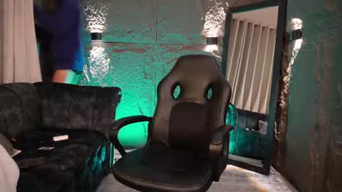 Snapshot of pablo_russoo chatting on 02-18-26, 02:07 pablo online show from 02-18-26, 02:07