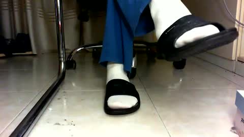 Snapshot of pablomenesssl chatting on 12-25-24, 08:07 Pablo Meness online show from 12-25-24, 08:07