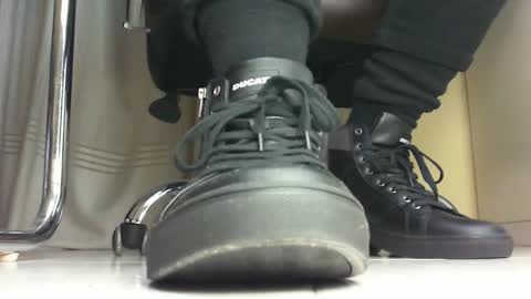 Snapshot of pablomenesssl chatting on 01-18-25, 05:59 Pablo Meness online show from 01-18-25, 05:59