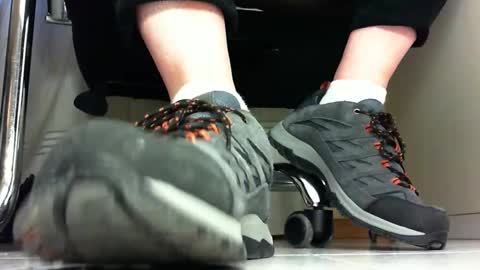 Snapshot of pablomenesssl chatting on 02-12-25, 04:33 Pablo Meness online show from 02-12-25, 04:33