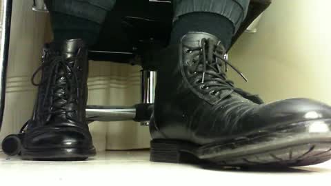 Snapshot of pablomenesssl chatting on 02-21-25, 12:38 Pablo Meness online show from 02-21-25, 12:38