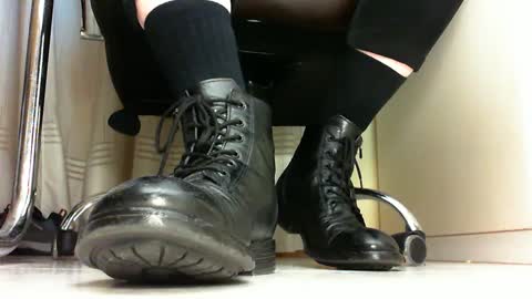 Snapshot of pablomenesssl chatting on 03-10-25, 08:12 Pablo Meness online show from 03-10-25, 08:12