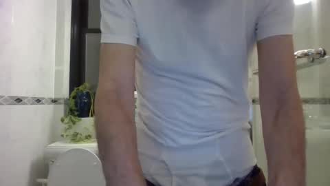 Snapshot of paco15000 chatting on 01-01-25, 01:26 Paco online show from 01-01-25, 01:26