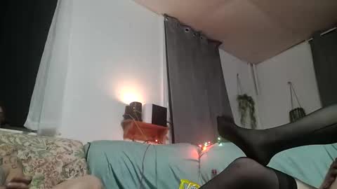 pahornycouple8392 online show from 11-24-25, 07:08