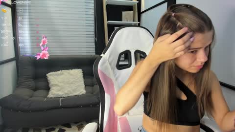 Snapshot of paigejayden chatting on 01-14-25, 08:59 Paige online show from 01-14-25, 08:59