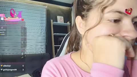 Snapshot of paigejayden chatting on 02-28-25, 01:26 Paige online show from 02-28-25, 01:26