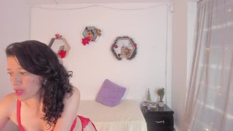 Snapshot of paloma_victory chatting on 12-15-24, 12:07 Paloma online show from 12-15-24, 12:07