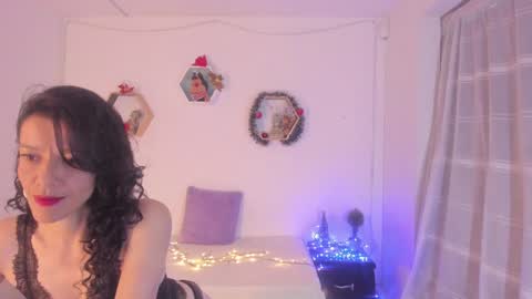 Snapshot of paloma_victory chatting on 12-28-24, 08:47 Paloma online show from 12-28-24, 08:47