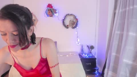 Snapshot of paloma_victory chatting on 12-31-24, 08:02 Paloma online show from 12-31-24, 08:02