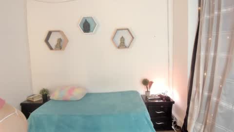 Snapshot of paloma_victory chatting on 02-14-25, 12:41 Paloma online show from 02-14-25, 12:41