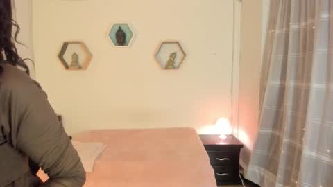 Snapshot of paloma_victory chatting on 11-23-25, 05:46 Paloma online show from 11-23-25, 05:46