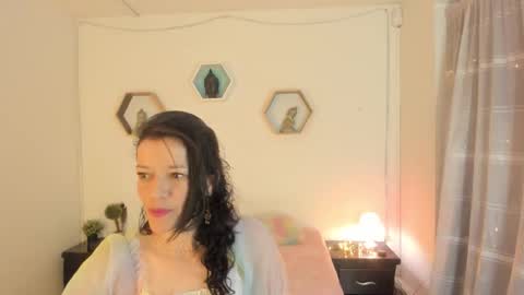 Snapshot of paloma_victory chatting on 11-25-25, 08:42 Paloma online show from 11-25-25, 08:42