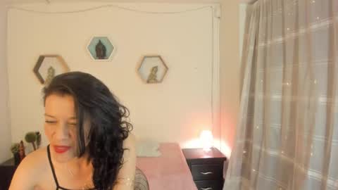 Paloma  online show from 11-28-25, 09:06