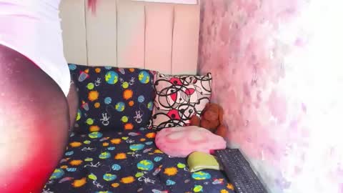 Snapshot of pamela_and_eva chatting on 02-02-26, 05:00 pamelaa Viscontty online show from 02-02-26, 05:00