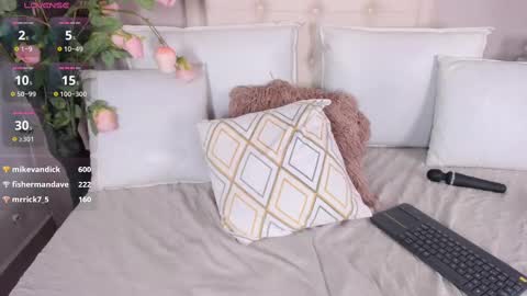 Pamela Duque  online show from 03-10-25, 11:06